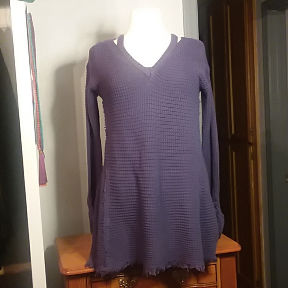 Indigo Thread Co Beautiful "V" Neck Sweater